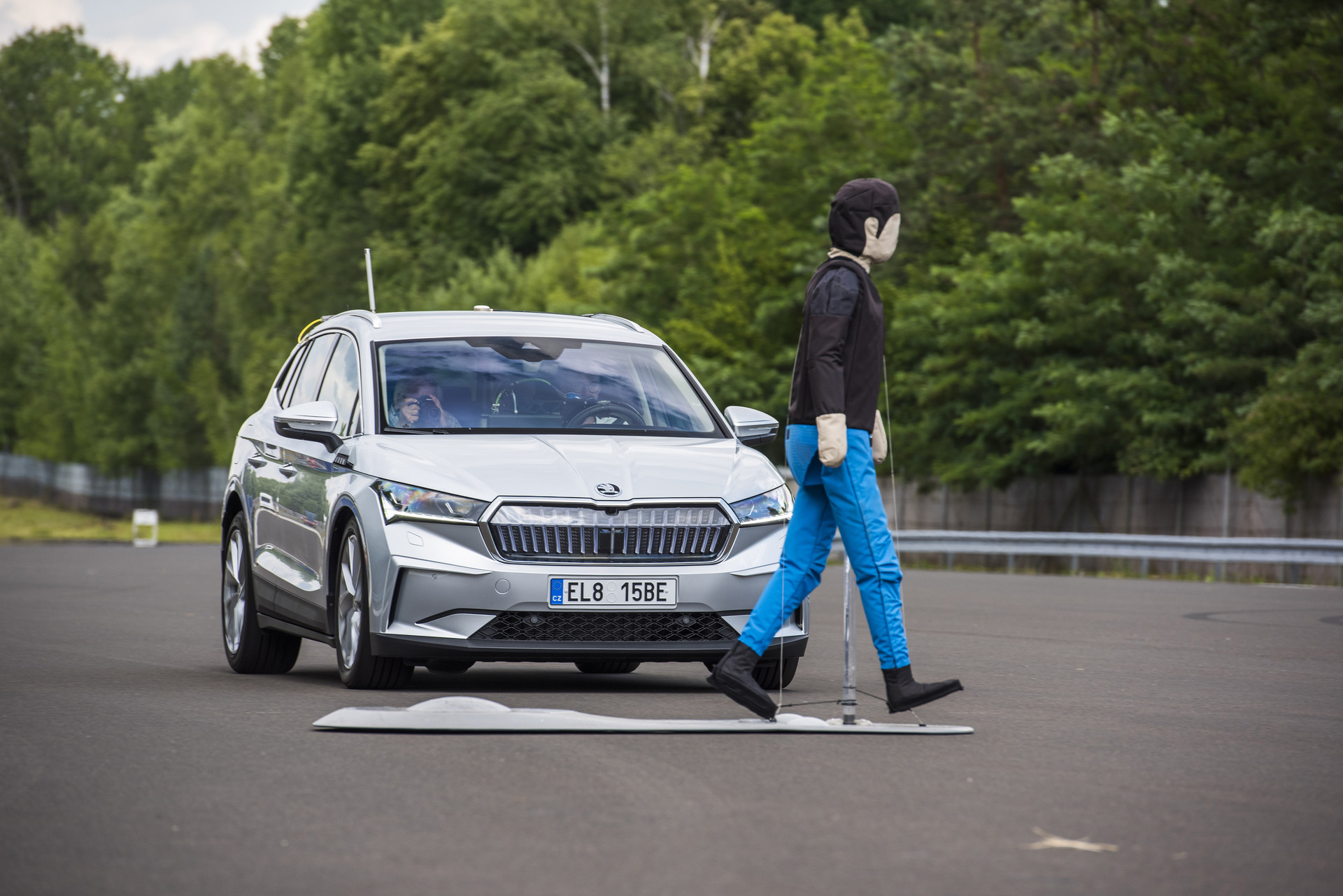 Škoda Auto verbessert kontinuierlich die Sicherheit seiner Fahrzeuge  weltweit