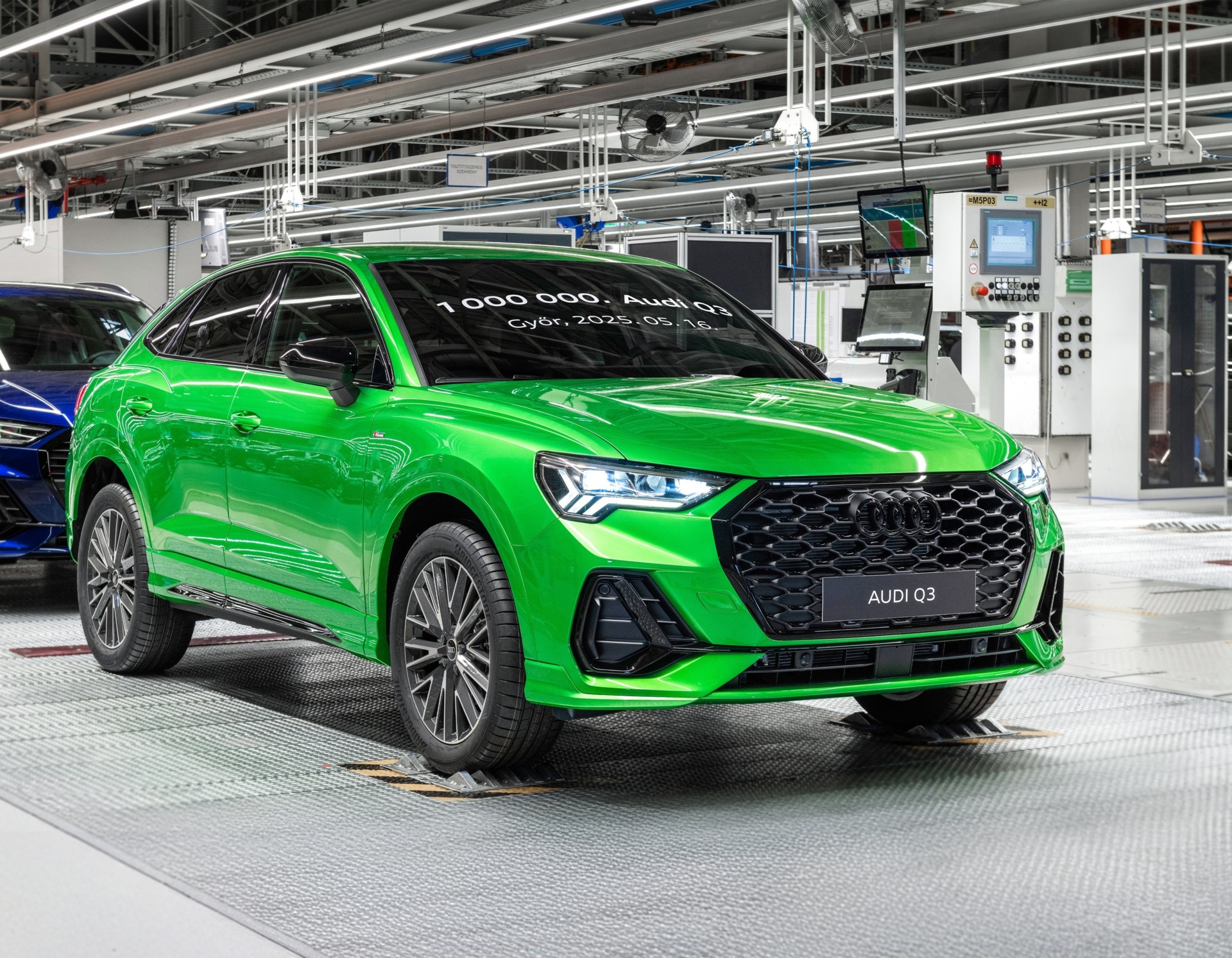 Millionster Audi Q3 In Gy r Gefertigt Porsche Holding Newsroom
