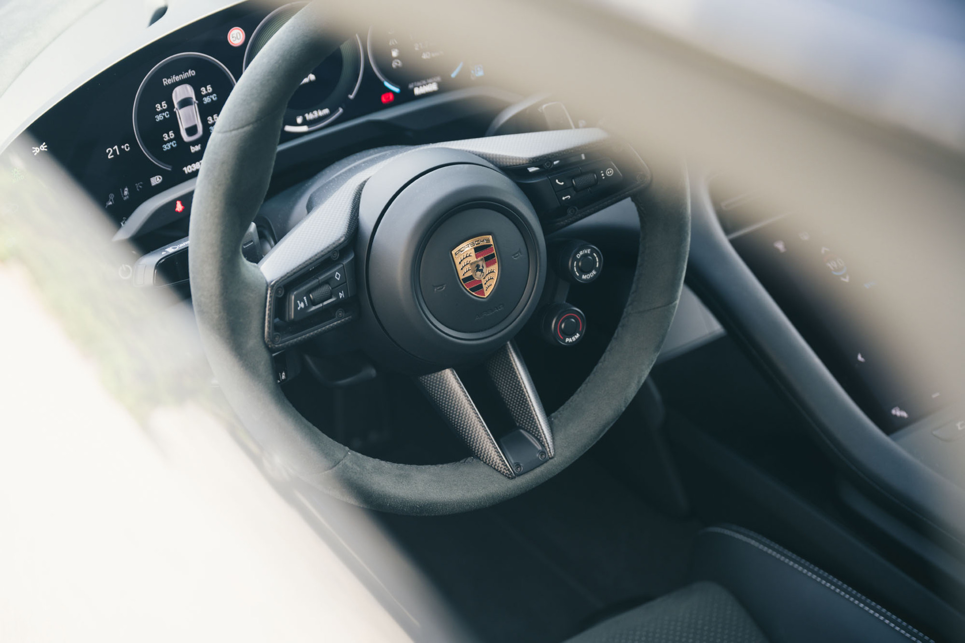 9_Porsche Taycan Turbo GT Die hohe Kunst der Zurückhaltung.JPG
