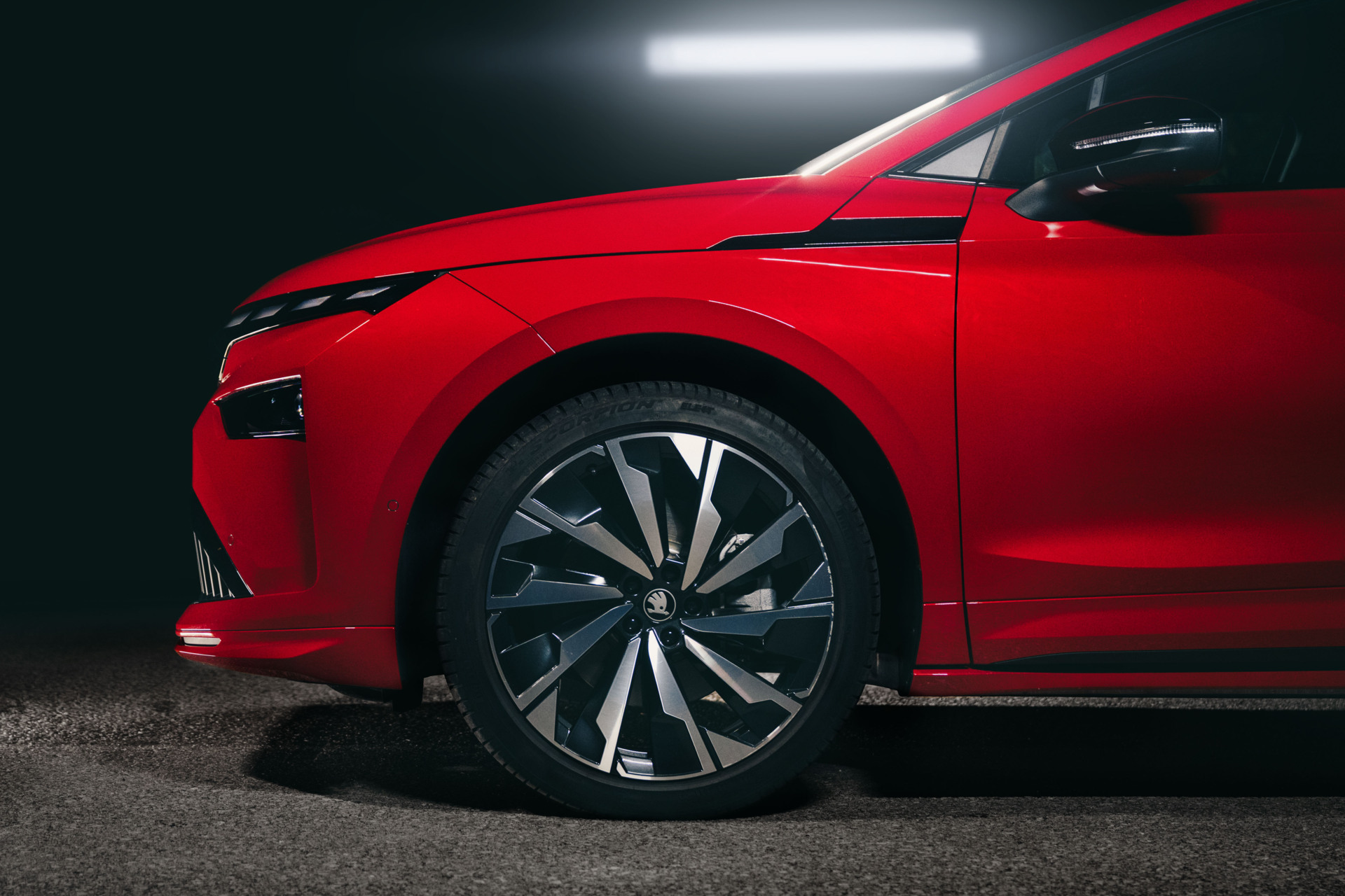 10_Škoda Enyaq Coupé vom Wind geformt.jpg
